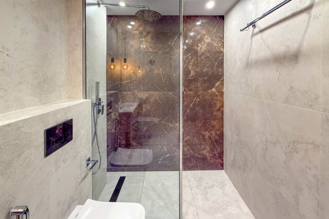 Apartment in Dubai Marina, Dubai 1 bedroom, 72 sq.m. № 142109 - photo 12