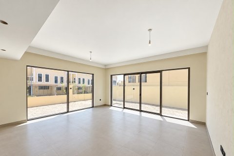 Townhouse in Damac Lagoons, Dubai 5 bedrooms, 307.95 sq.m. № 142107 - photo 2