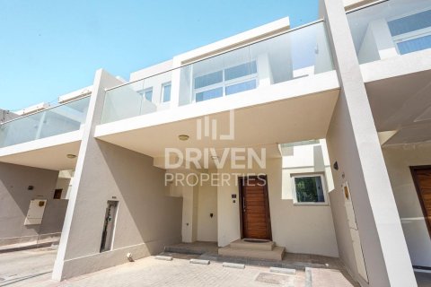 Купить таунхаус в DAMAC Hills (Akoya by DAMAC), Дубай: 3 спальни, 112м², № 86505 - фото 2