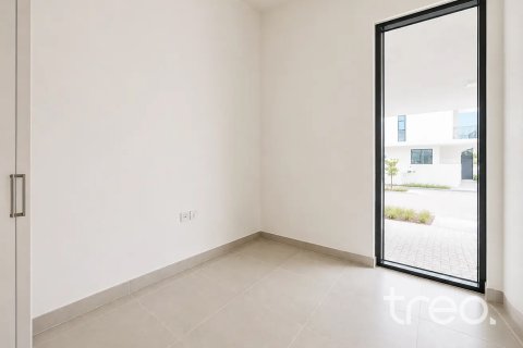 Townhouse in The Valley, Dubai 3 bedrooms, 196.12 sq.m. № 136196 - photo 14