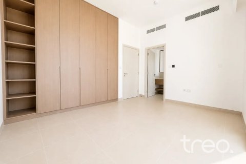 Townhouse in The Valley, Dubai 3 bedrooms, 196.12 sq.m. № 136196 - photo 17