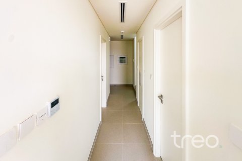 Снять в аренду таунхаус в EMAAR South, Dubai South (Dubai World Central), Дубай: 3 спальни, 182.09м², № 136197 - фото 4