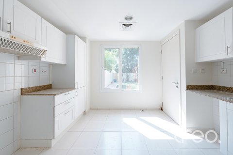 Villa in The Springs, Dubai 2 bedrooms, 156.63 sq.m. № 136205 - photo 3