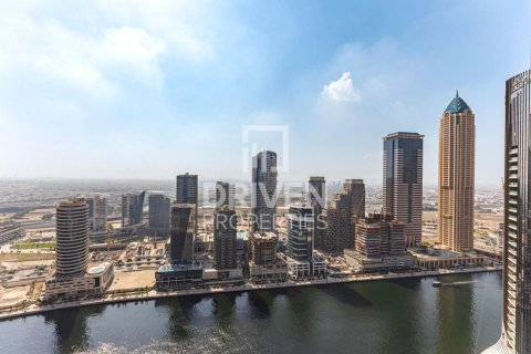 Apartamento en Business Bay, Dubai, 3 dormitorios, 164 m², № 86855 - foto 2