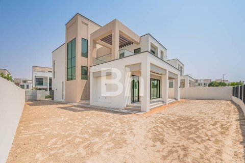 Снять в аренду виллу в Arabian Ranches 3, Дубай: 4 спальни, 505м², № 24277 - фото 2