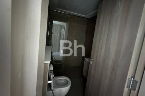 Снять в аренду квартиру в Дубай Хилс Эстейт, Дубай: 2 спальни, 96м², № 24278 - фото 3