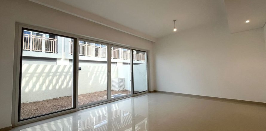 Adosado en Dubai, 3 dormitorios, 112.2 m², № 83662
