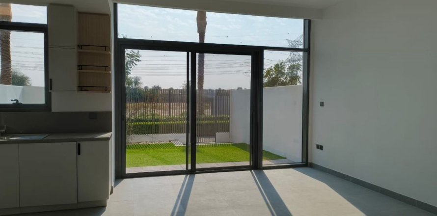 Villa en Dubai, 3 dormitorios, 144.8 m², № 83663