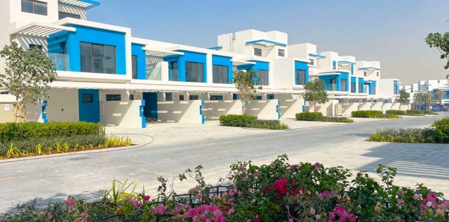 Maison de ville à Dubai, 5 chambres, 219.6 m², № 49516