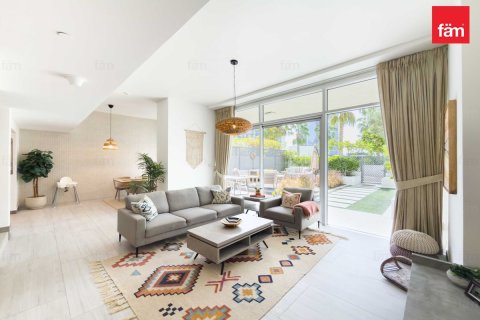 Appartement à Dubai, 2 chambres, 238.9 m², № 92095 - photo 2