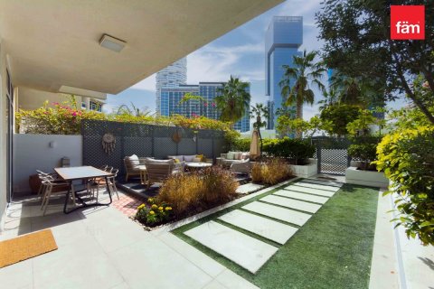 Appartement à Dubai, 2 chambres, 238.9 m², № 92095