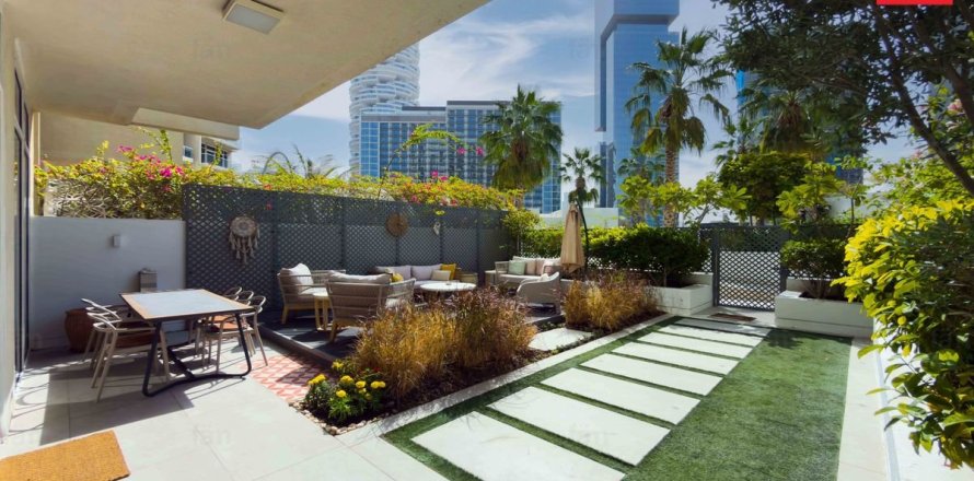 Appartement à Dubai, 2 chambres, 238.9 m², № 92095