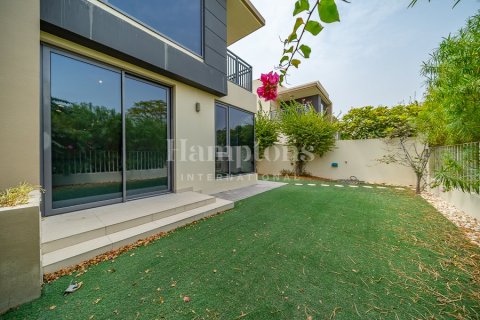 Villa in Maple 2, Dubai Hills Estate, Dubai 5 bedrooms, 302.67797400 sq.m. № 63511 - photo 1