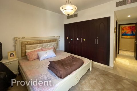 Apartment in Dubai Festival City, Dubai 2 bedrooms № 3048 - photo 11