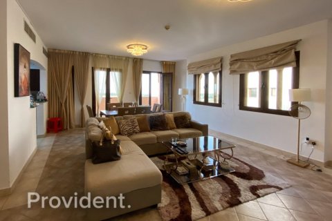 Apartment in Dubai Festival City, Dubai 2 bedrooms № 3048 - photo 1