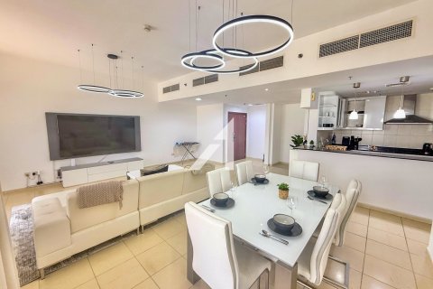 Apartment in Shams, Jumeirah Beach Residence, Dubai 3 bedrooms, 173 sq.m. № 100563 - photo 12