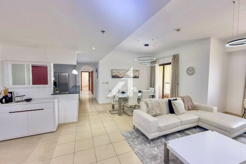 Apartment in Shams, Jumeirah Beach Residence, Dubai 3 bedrooms, 173 sq.m. № 100563 - photo 2