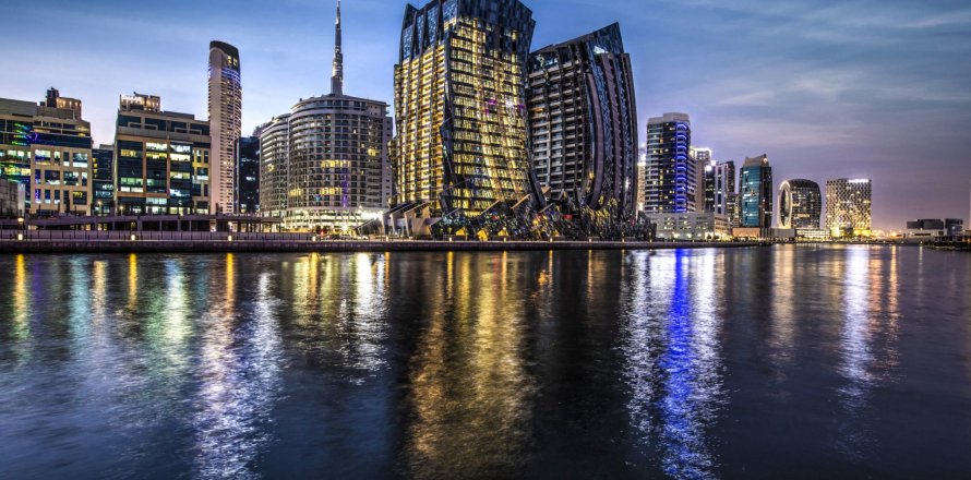 Appartement à Dubai, 2 chambres, 188 m², № 8230