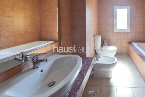 Adosado en Jumeirah Village Triangle, Dubai, 1 dormitorio, 152 m², № 43900 - foto 9