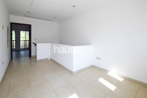 Adosado en Jumeirah Village Triangle, Dubai, 1 dormitorio, 152 m², № 43900 - foto 5