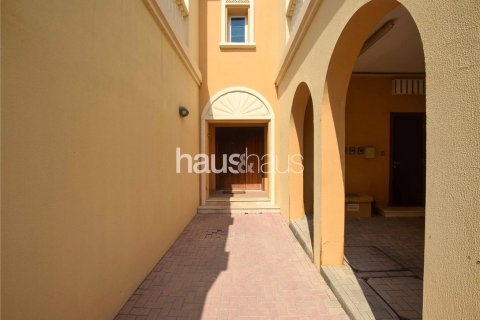 Adosado en Jumeirah Village Triangle, Dubai, 1 dormitorio, 152 m², № 43900 - foto 11