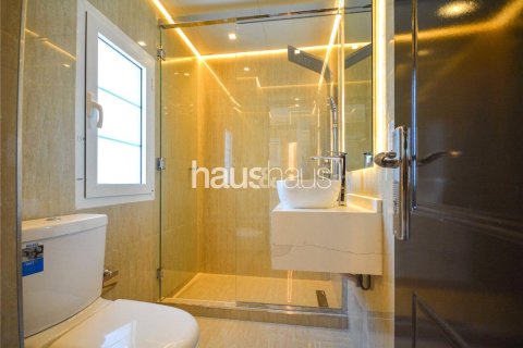 Adosado en Jumeirah Village Triangle, Dubai, 2 dormitorios, 152 m², № 43901 - foto 11