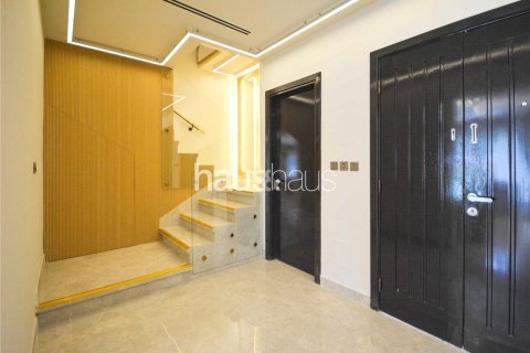 Adosado en Jumeirah Village Triangle, Dubai, 2 dormitorios, 152 m², № 43901 - foto 8