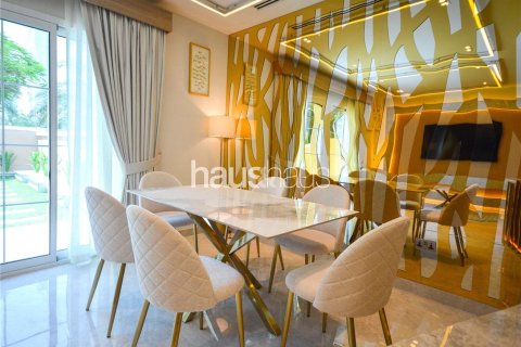 Adosado en Jumeirah Village Triangle, Dubai, 2 dormitorios, 152 m², № 43901 - foto 4