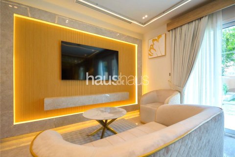 Adosado en Jumeirah Village Triangle, Dubai, 2 dormitorios, 152 m², № 43901 - foto 3