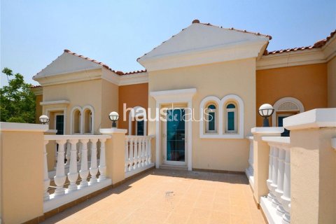 Adosado en Jumeirah Village Triangle, Dubai, 2 dormitorios, 152 m², № 43901 - foto 12