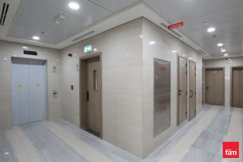 Building in Wadi Al Safa 2, Dubai 750 sq.m. № 49366 - photo 7