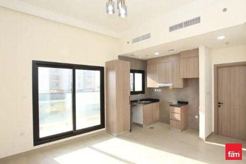 Building in Wadi Al Safa 2, Dubai 750 sq.m. № 49366 - photo 9