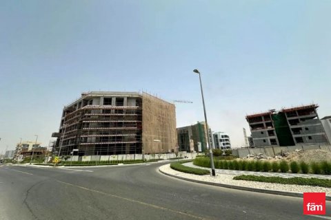 Building in Wadi Al Safa 2, Dubai 750 sq.m. № 49366 - photo 4