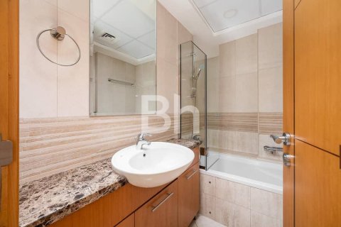 Apartment in Dubai Marina, Dubai 2 bedrooms, 169 sq.m. № 56580 - photo 17