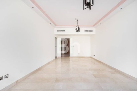 Apartment in Dubai Marina, Dubai 2 bedrooms, 169 sq.m. № 56580 - photo 16
