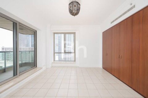 Apartment in Dubai Marina, Dubai 3 bedrooms, 218 sq.m. № 56578 - photo 11
