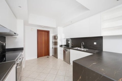 Apartment in Dubai Marina, Dubai 3 bedrooms, 218 sq.m. № 56578 - photo 13