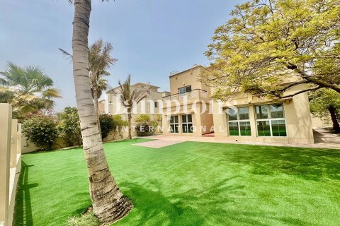 Villa in The Lakes, Dubai 4 bedrooms, 329.062 sq.m. № 97942