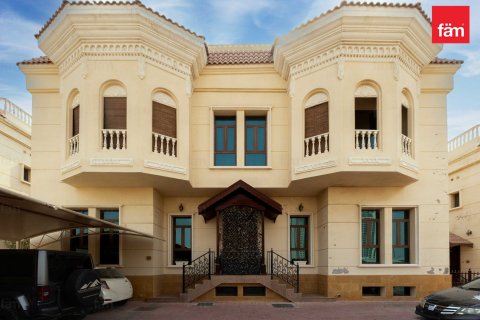 Adosado en Wadi Al Safa 2, Dubai, 5 dormitorios, 206.3 m², № 50715 - foto 1