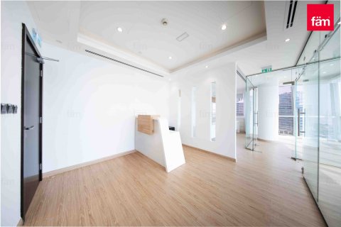Oficina en Business Bay, Dubai, 61.7 m², № 50704 - foto 1