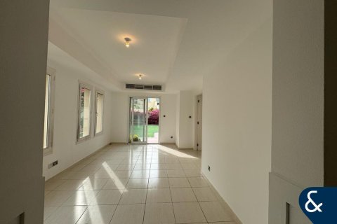 Снять в аренду виллу в Springs 14, The Springs, Дубай: 2 спальни, 164м², № 98939 - фото 5