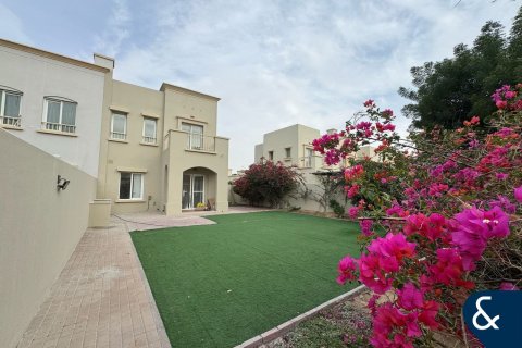 Снять в аренду виллу в Springs 14, The Springs, Дубай: 2 спальни, 164м², № 98939 - фото 2