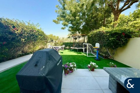 Villa in The Springs, Dubai 3 bedrooms, 255 sq.m. № 98937 - photo 11