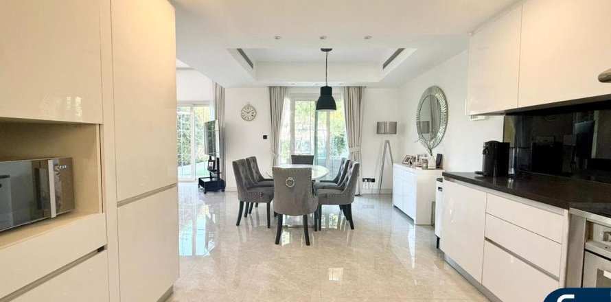 Villa in The Springs, Dubai 3 bedrooms, 255 sq.m. № 98937