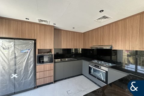 Снять в аренду виллу в Springs 11, The Springs, Дубай: 3 спальни, 228м², № 98943 - фото 4