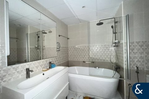 Снять в аренду квартиру в Джумейра Бич Резиденс, Дубай: 2 спальни, 131м², № 98938 - фото 8