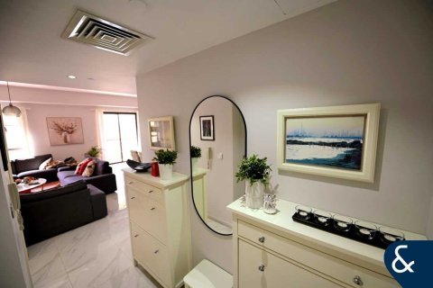 Снять в аренду квартиру в Джумейра Бич Резиденс, Дубай: 2 спальни, 131м², № 98938 - фото 4