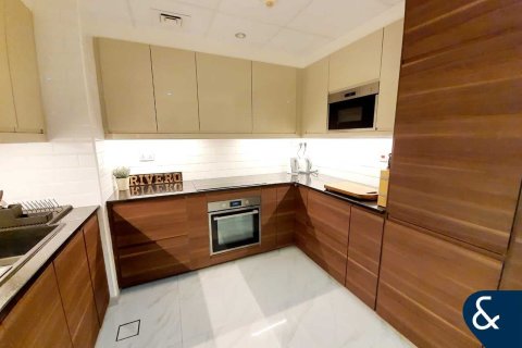 Apartamento en Jumeirah Beach Residence, Dubai, 2 dormitorios, 131 m², № 98938