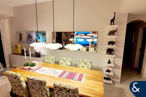 Снять в аренду квартиру в Джумейра Бич Резиденс, Дубай: 2 спальни, 131м², № 98938 - фото 7