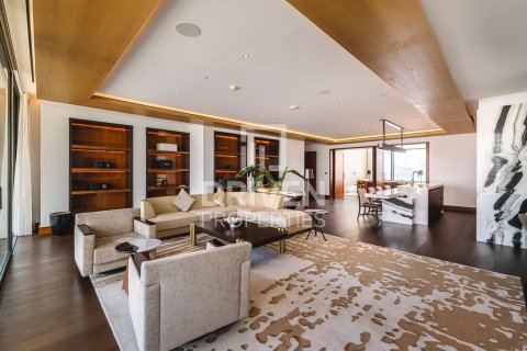 Apartment in Dorchester Collection Dubai, Business Bay, Dubai 4 bedrooms, 579.16 sq.m. № 136041 - photo 13